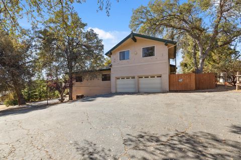 A home in Oakhurst