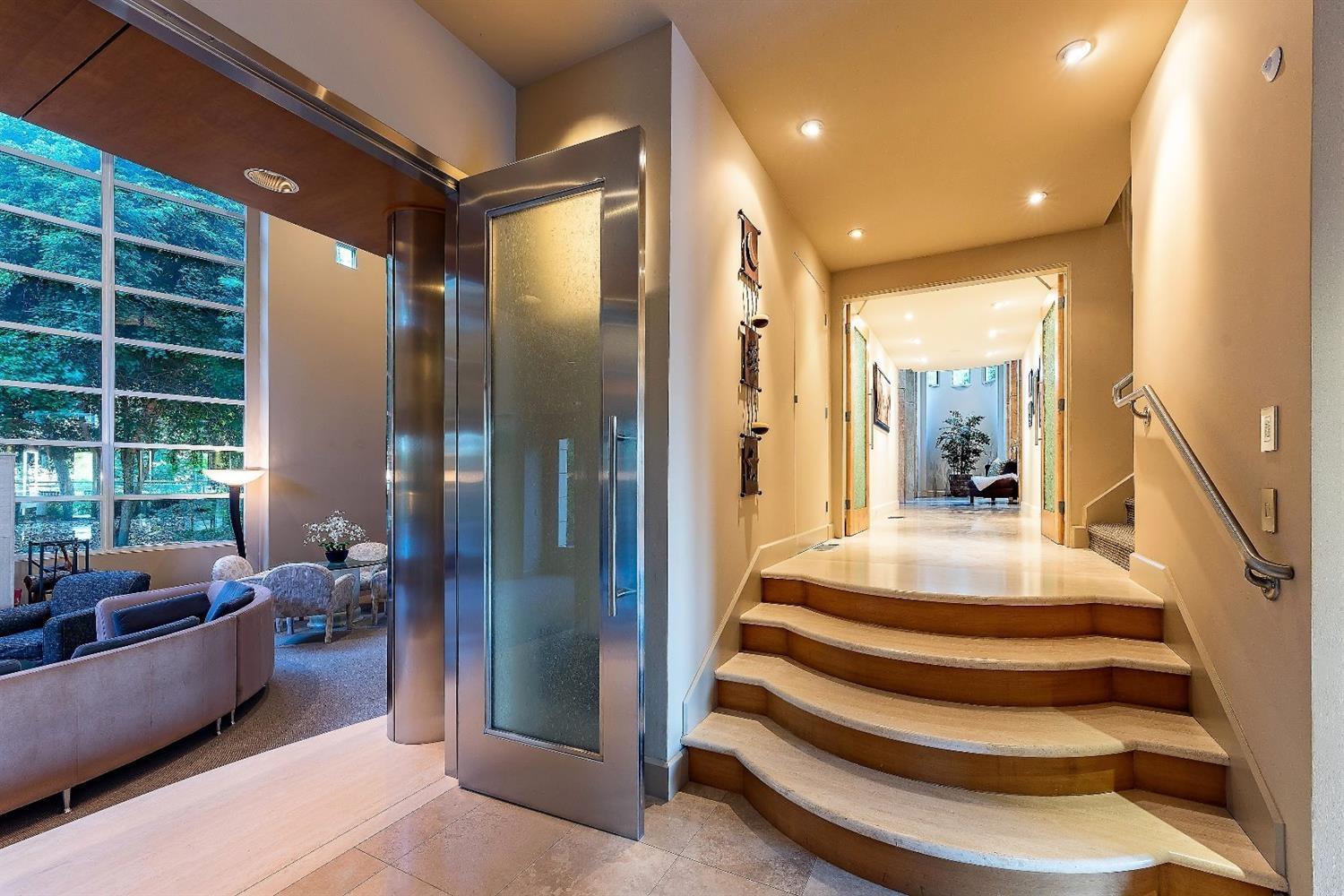 12950 N Willow Avenue