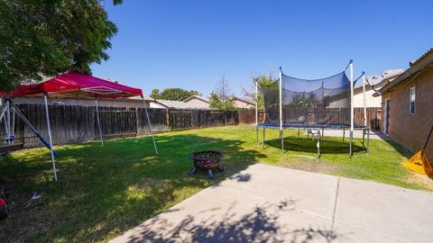 A home in Coalinga