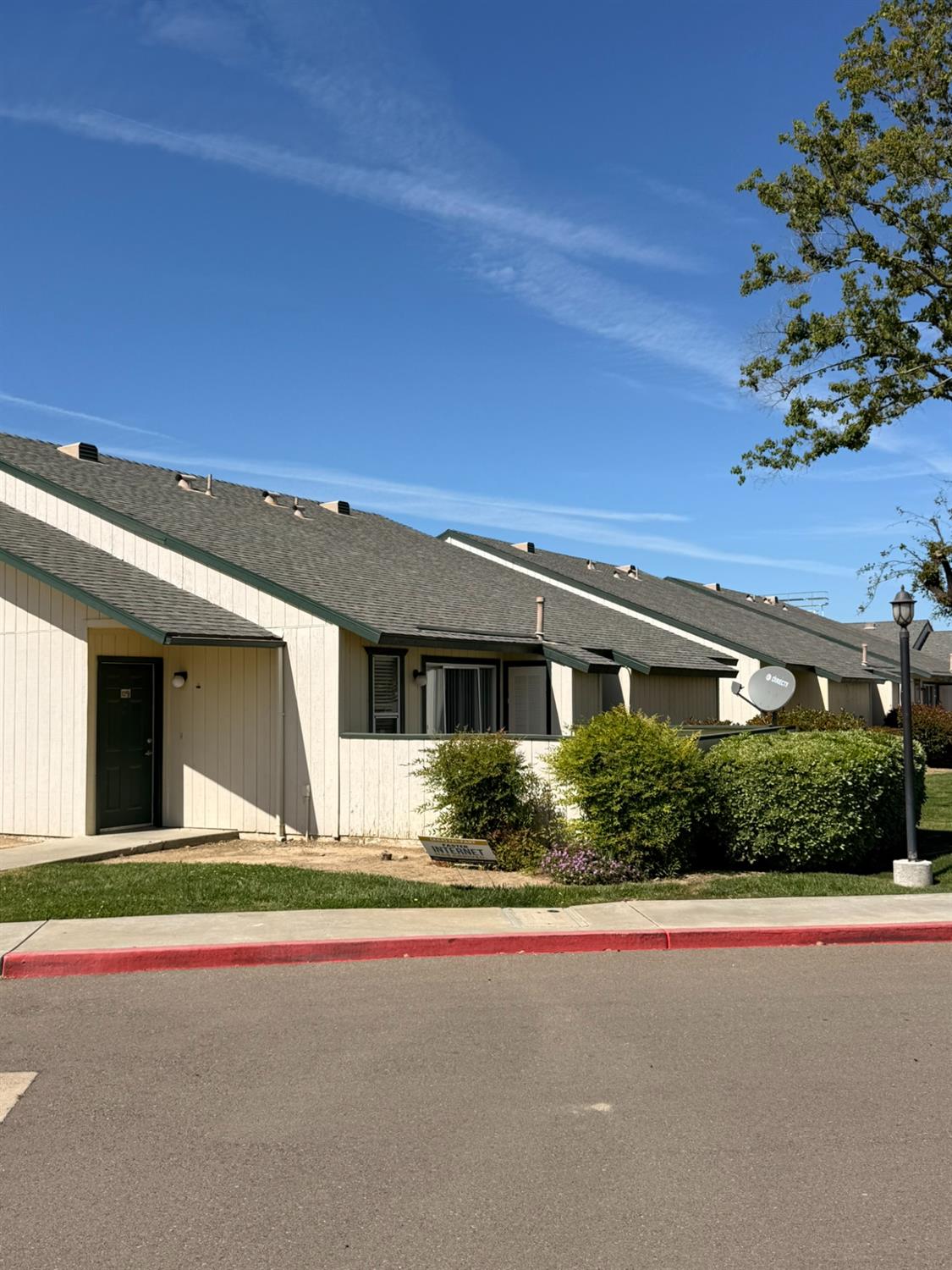 400 W Forest Avenue