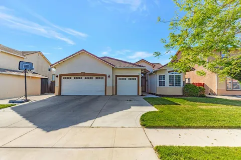 839 S Susan Avenue, Kerman, CA 93630 - MLS#: 629125