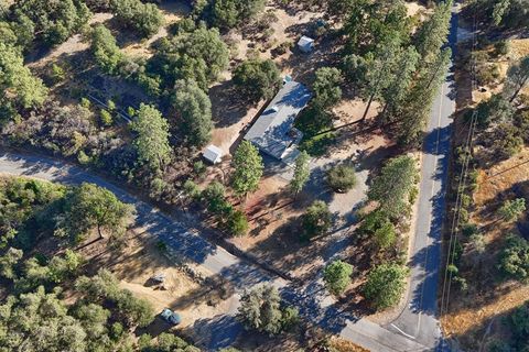 A home in Mariposa