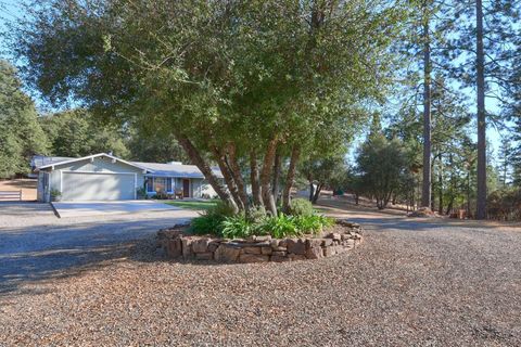 A home in Mariposa