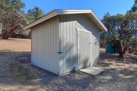 A home in Mariposa