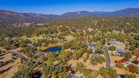 A home in Ahwahnee