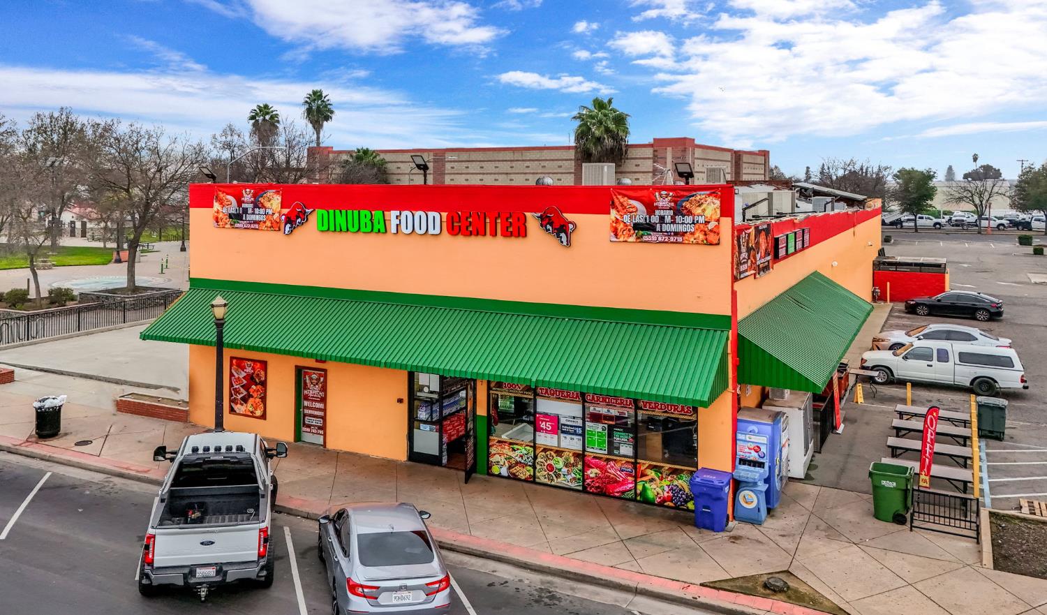 217 S L St, Dinuba, CA 93618