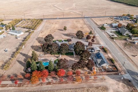 A home in Madera