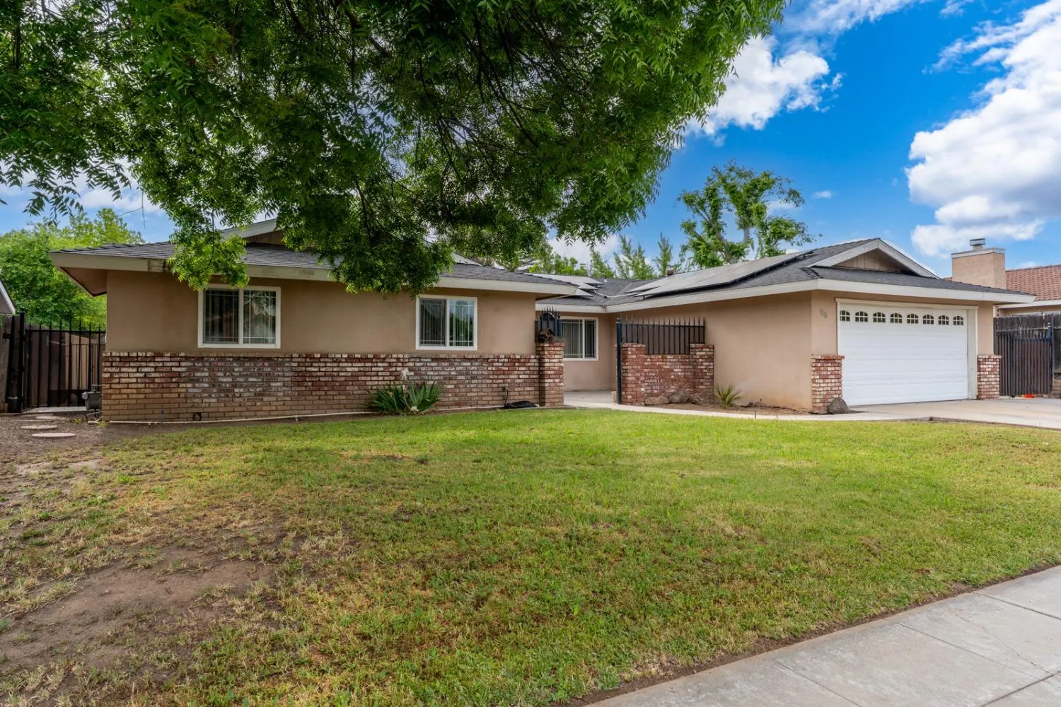 Clovis, California 93612, United States, 3 Bedrooms Bedrooms, ,2 BathroomsBathrooms,Residential,Active,117690