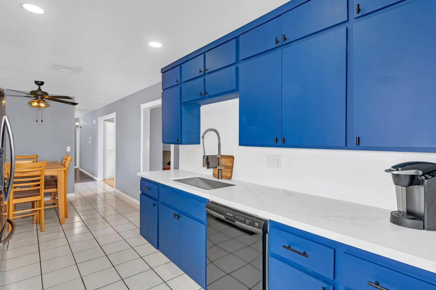 Clovis, California 93612, United States, 3 Bedrooms Bedrooms, ,2 BathroomsBathrooms,Residential,Active,117690