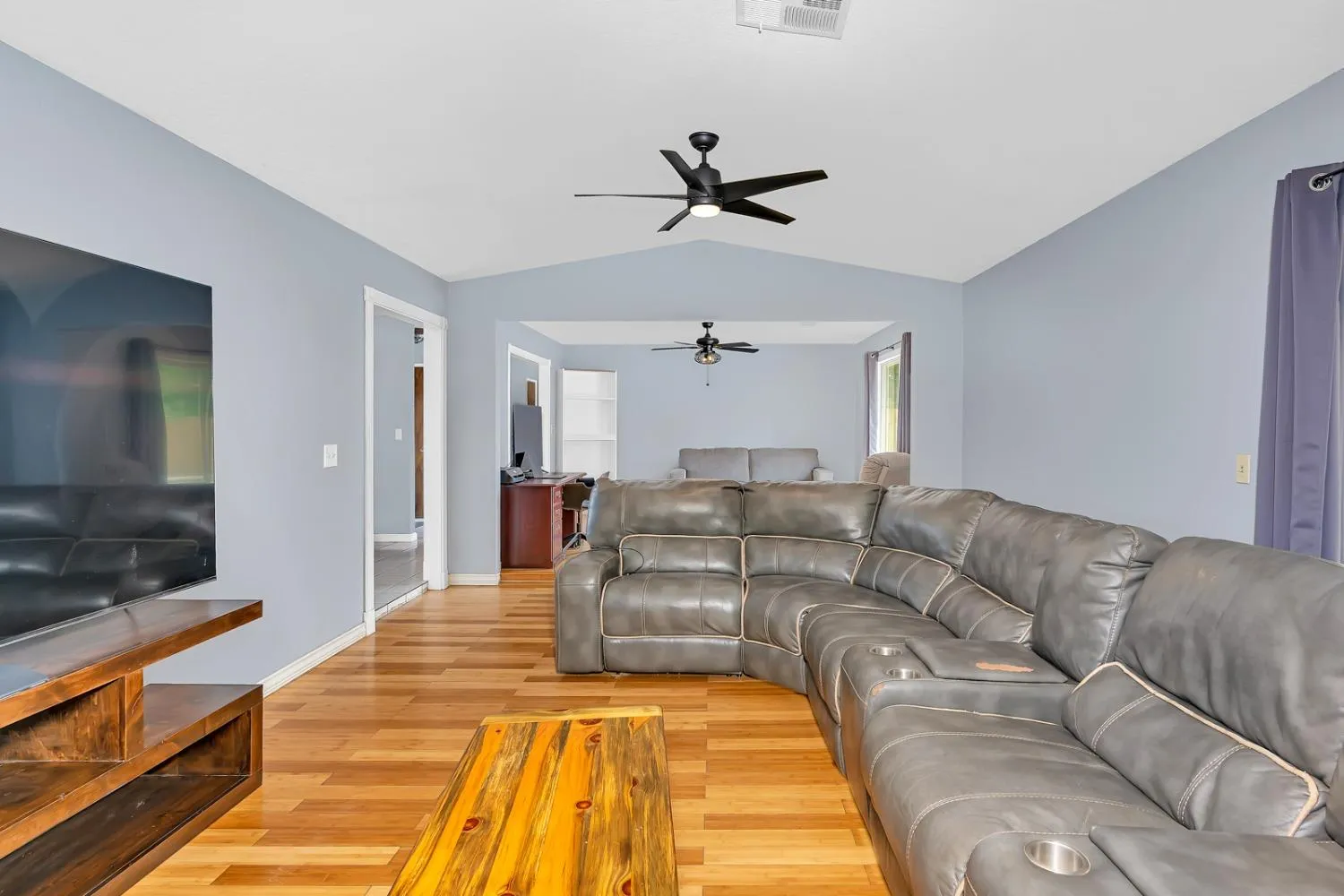 Clovis, California 93612, United States, 3 Bedrooms Bedrooms, ,2 BathroomsBathrooms,Residential,Active,117690