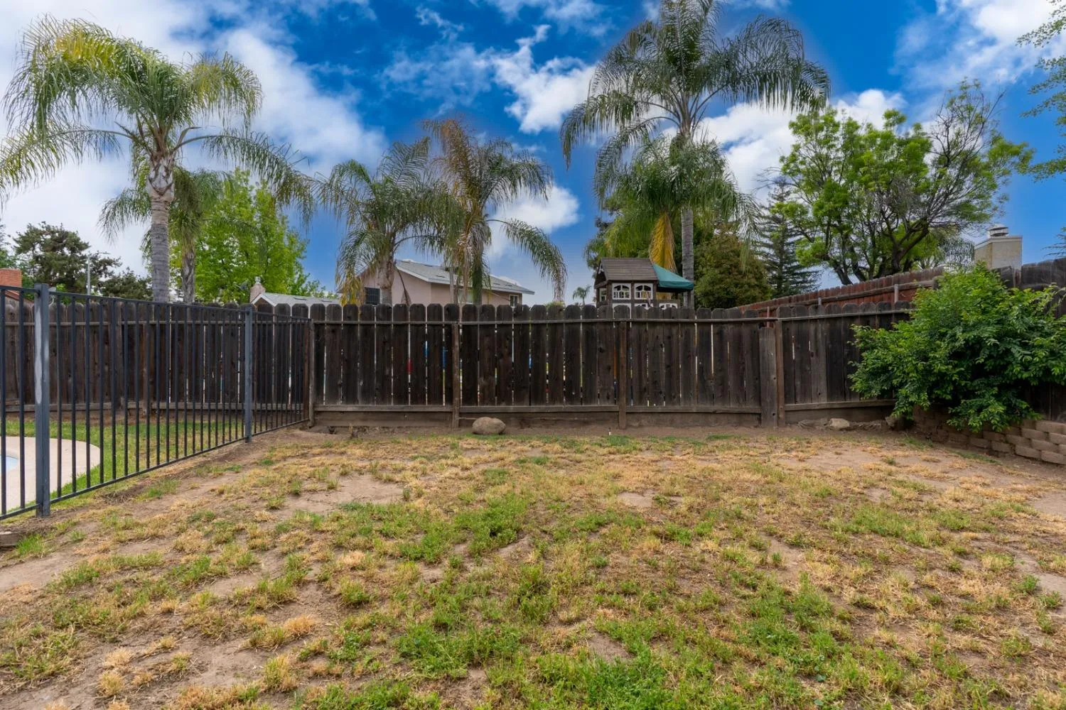 Clovis, California 93612, United States, 3 Bedrooms Bedrooms, ,2 BathroomsBathrooms,Residential,Active,117690