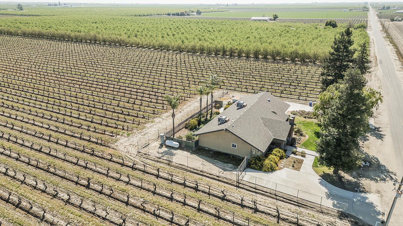 5290 N Bishop Avenue