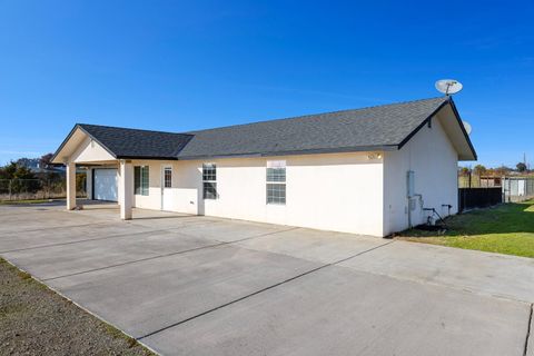 A home in Madera