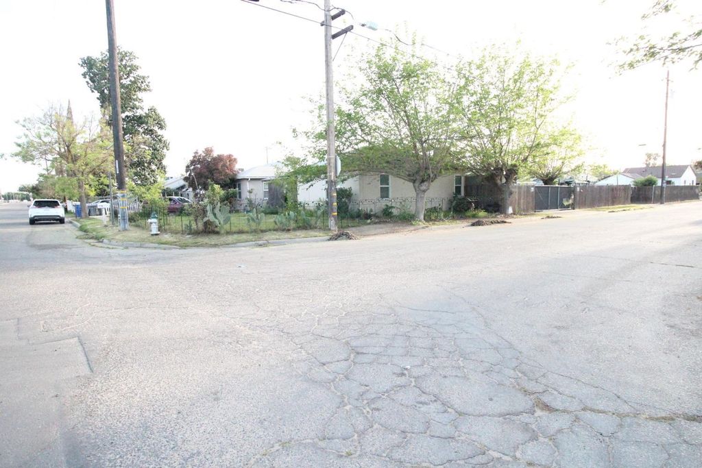 listing image 0