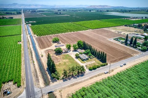 A home in Reedley