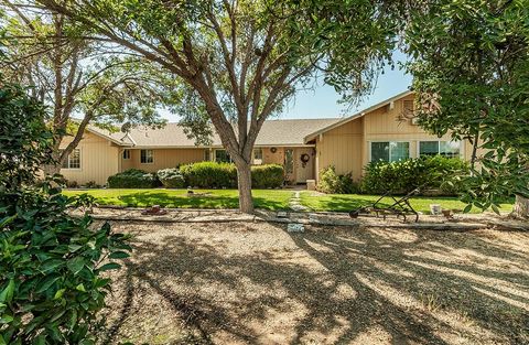 A home in Orange Cove