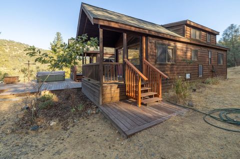 A home in Mariposa