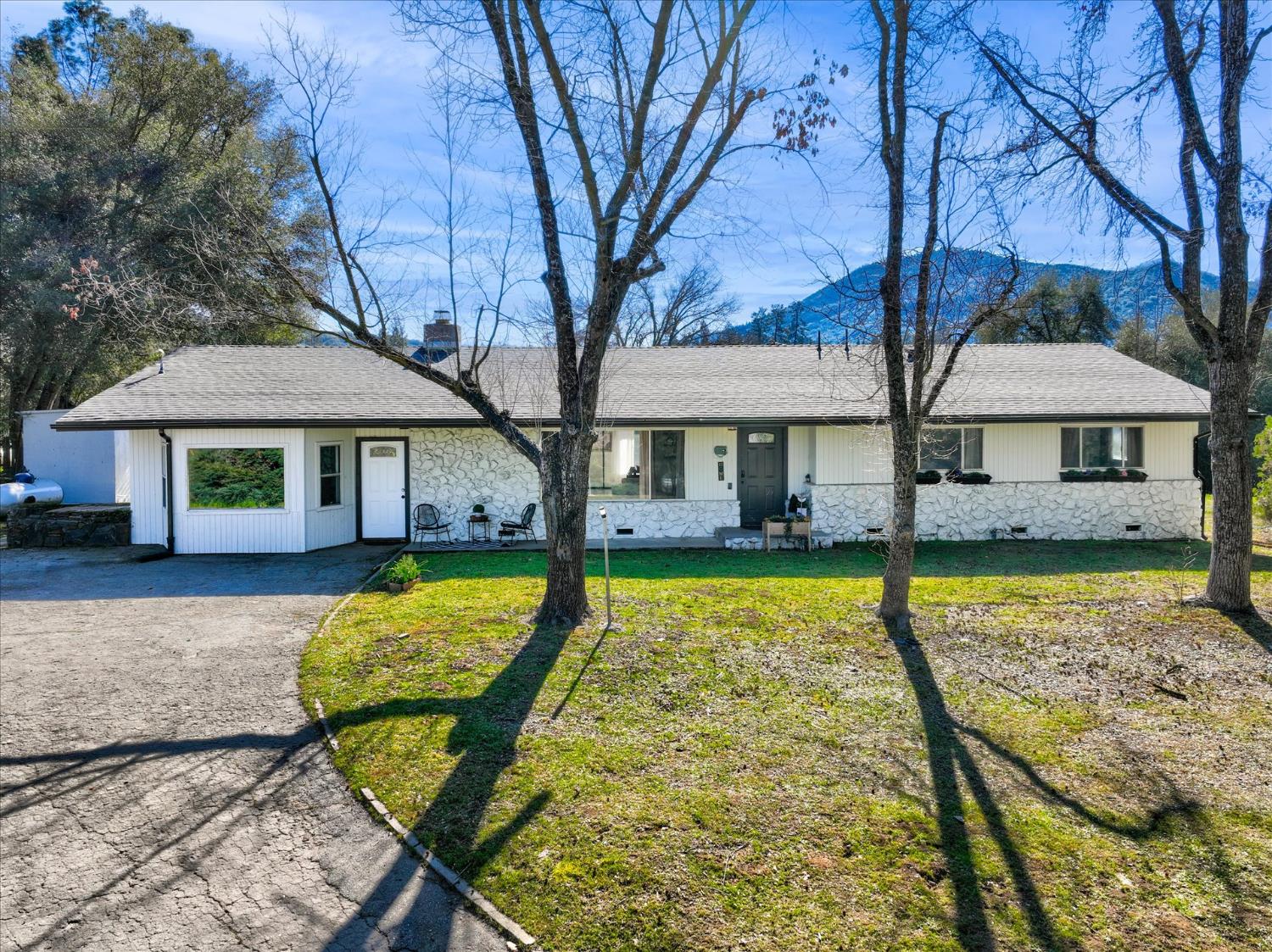 Photo 1 of 44 — 45430 Lauri Lane, Oakhurst, CA 93644