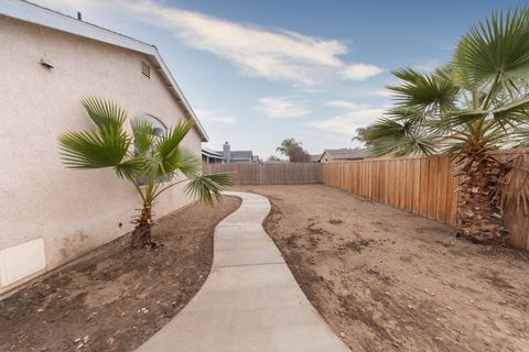 A home in Lemoore