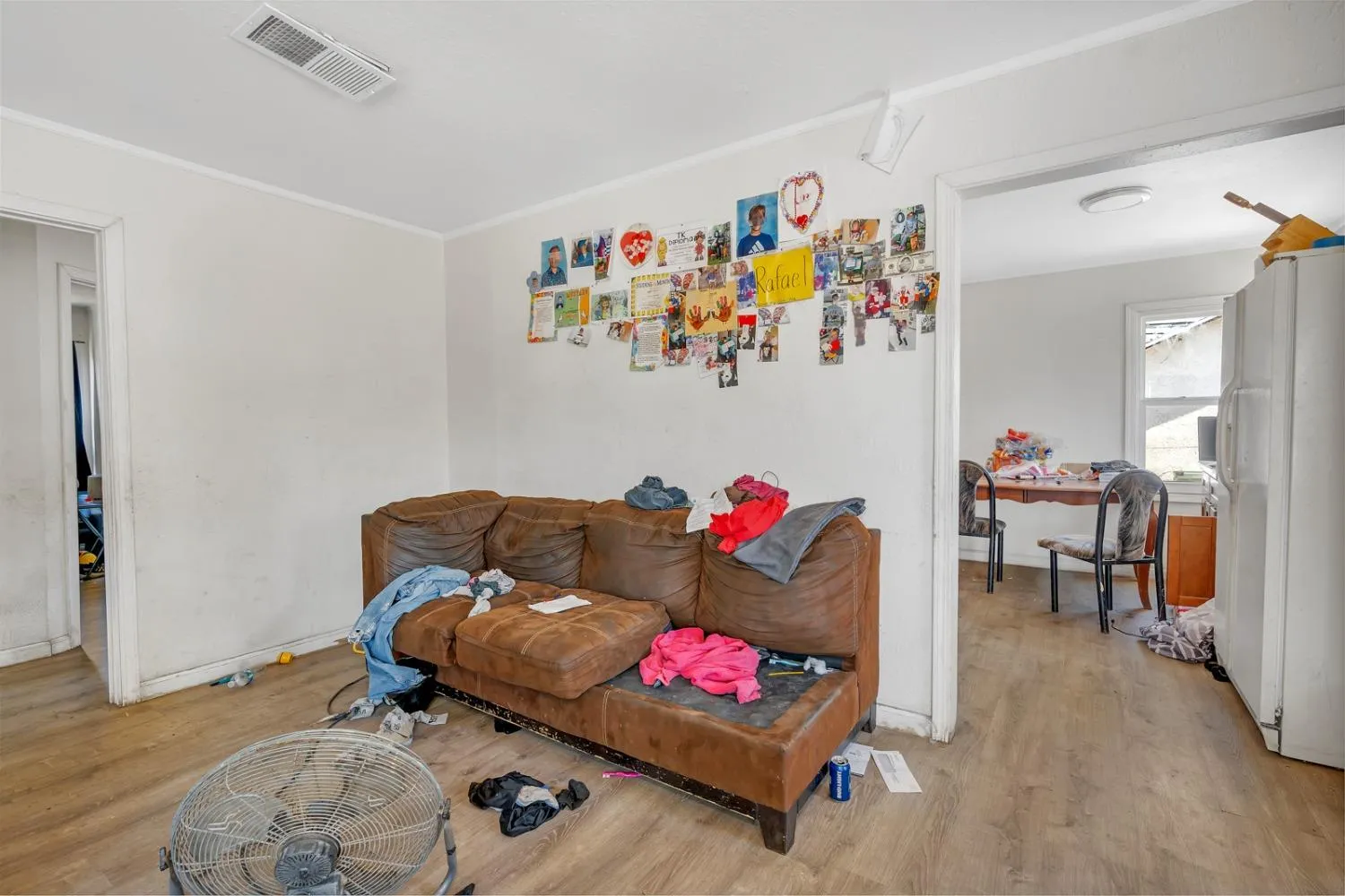 Fresno, California 93702, United States, 3 Bedrooms Bedrooms, ,1 BathroomBathrooms,Residential,Pending,128733