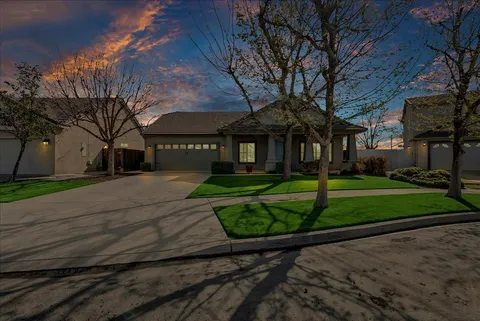 869 N Hartnell Place, Hanford, CA 93230 - MLS#: 627424