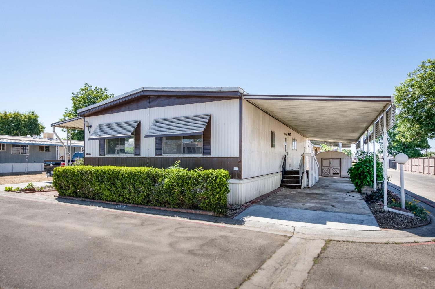 3138 W Dakota Avenue SP107 - Photo 2