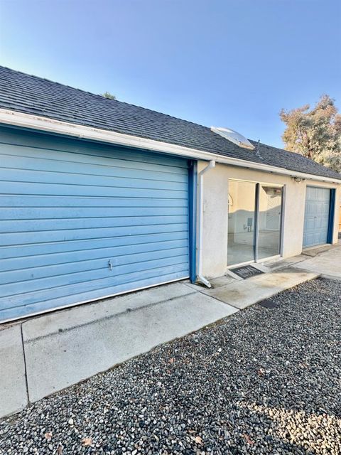 A home in Coalinga