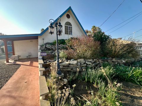 A home in Coalinga