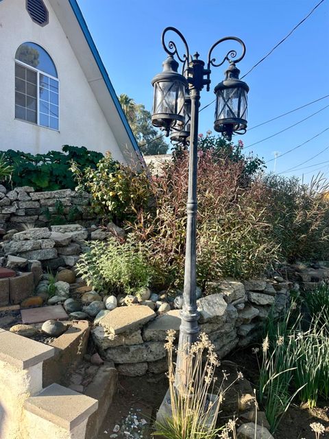 A home in Coalinga