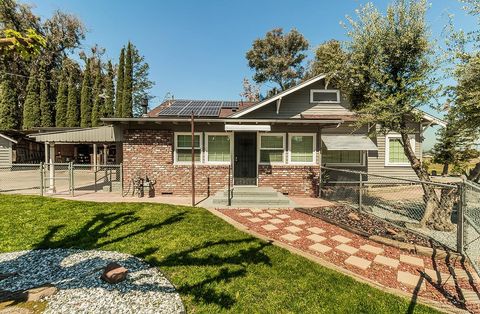 A home in Reedley