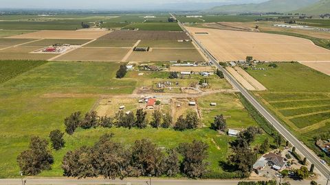 A home in Reedley