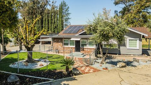 A home in Reedley