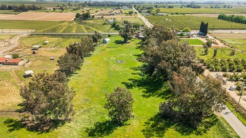 A home in Reedley