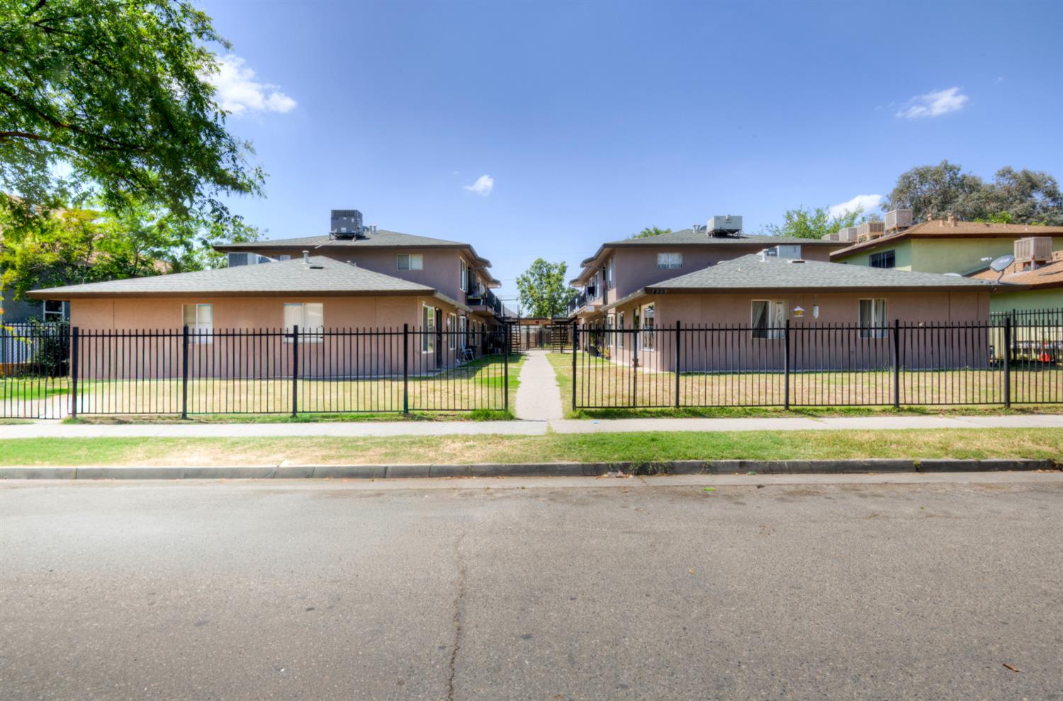 435 N Valeria Street - Photo 2