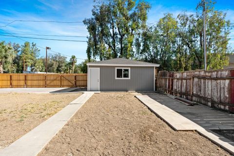 A home in Coalinga