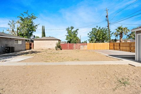 A home in Coalinga