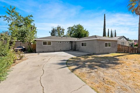 A home in Coalinga