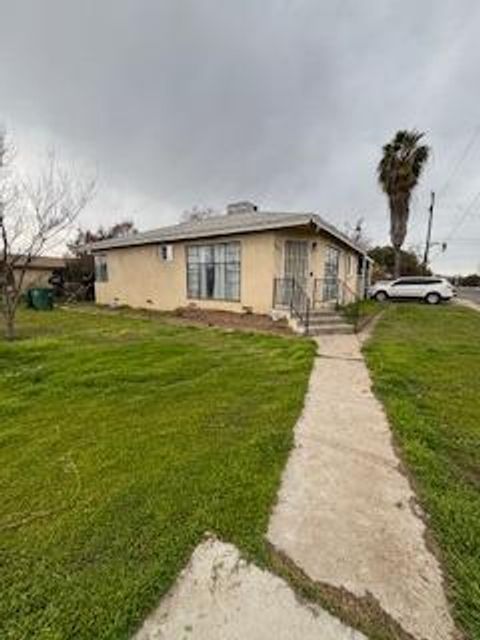 A home in Reedley