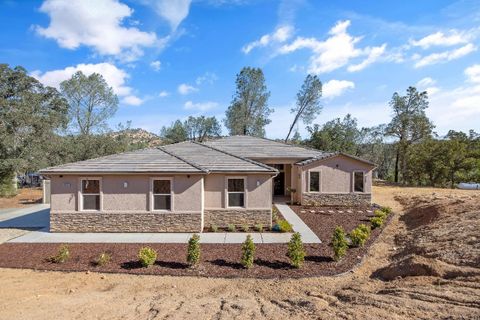 A home in Coarsegold