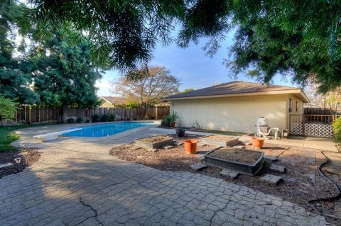 A home in Reedley