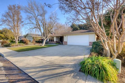 A home in Reedley