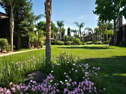 Fresno, CA 93727