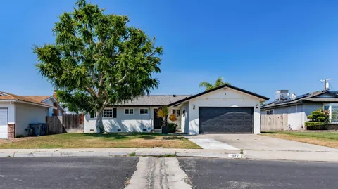 927 W Pico Ave, Clovis, CA  - MLS#: 629387