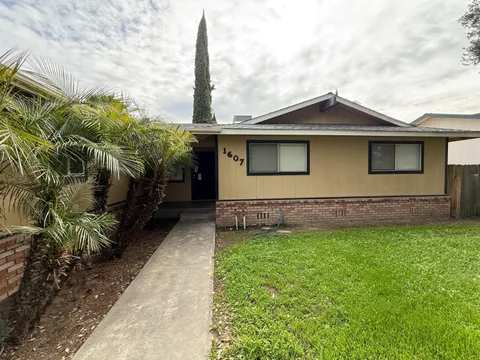 1607 W Monte Vista Ave, Visalia, CA 93277 - MLS#: 626589