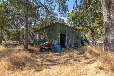 A home in Mariposa