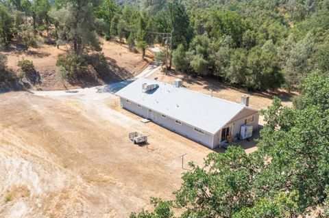 A home in Mariposa