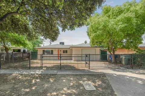 919 W Eden Avenue, Fresno, CA 93706 - MLS#: 630302