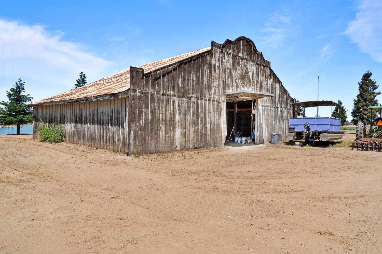 505 N Indianola Avenue