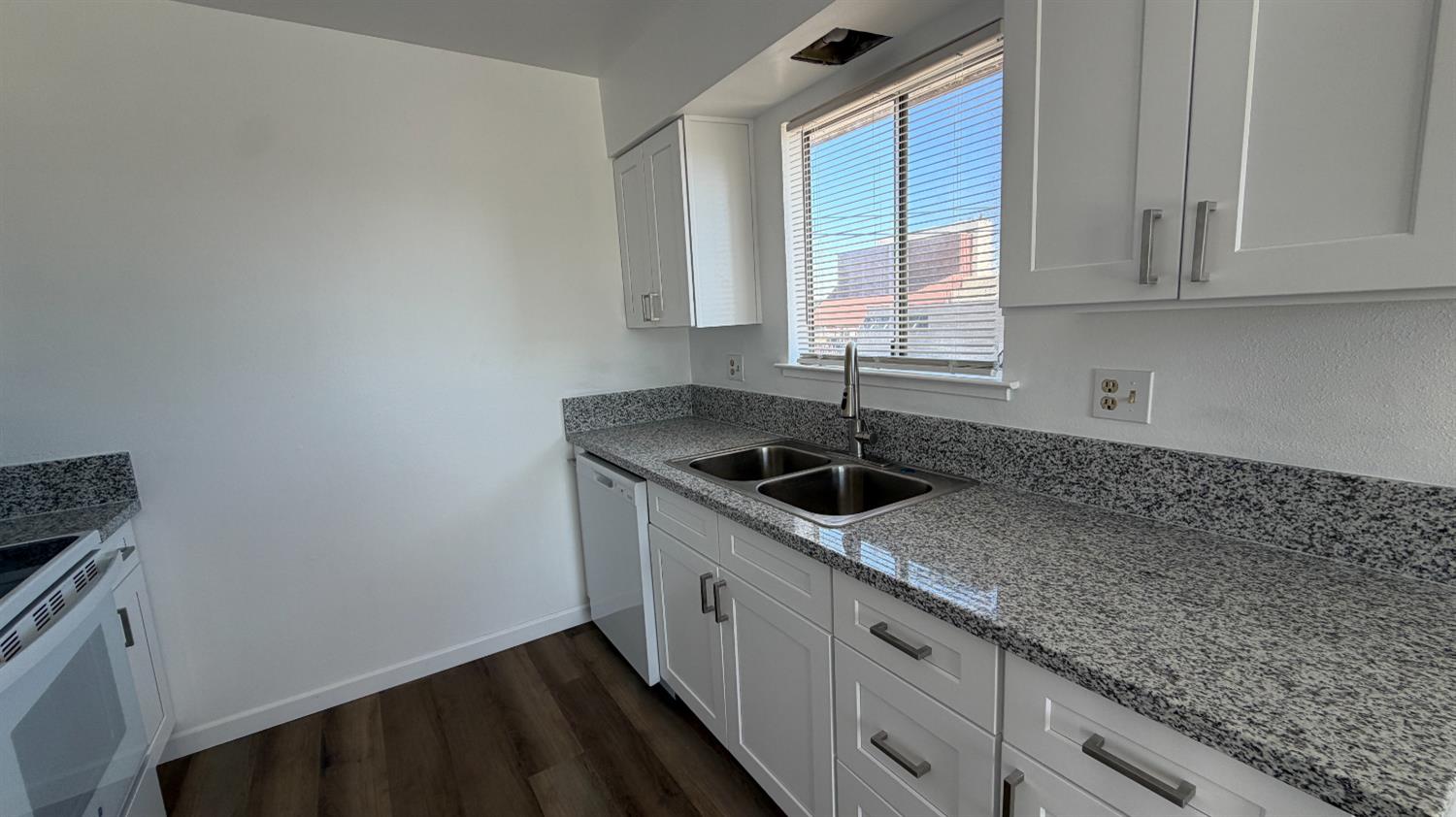 2514 E Andrews Avenue - Photo 3