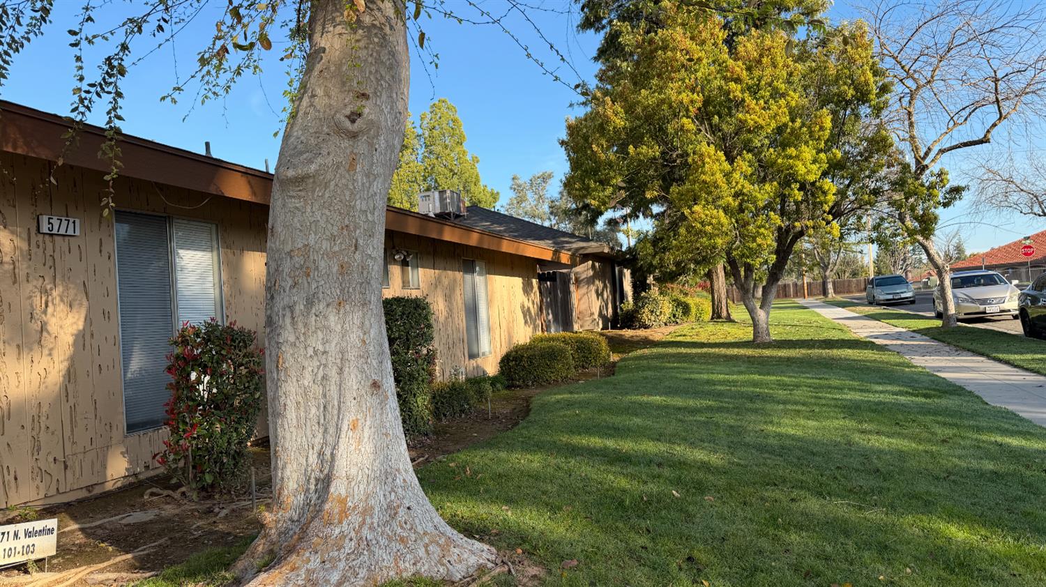 5771 N Valentine Avenue 101 - Photo 2